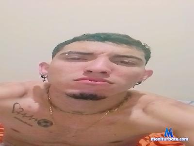 DuncanSullivan cam4 bicurious performer from Republic of Colombia milk armpits masturbation C2C cum feet amateur 