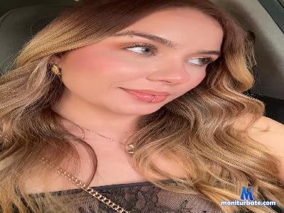 LarissaNovikova cam4 bisexual performer from United States of America blowjob cute ass anal C2C deepthroat squirt 