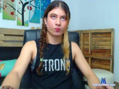 Alicia_Sabrina cam4 bicurious performer from Republic of Italy  