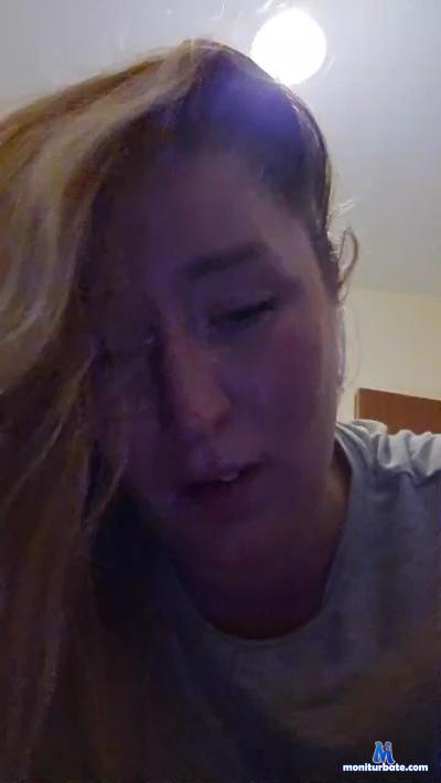 Caseykaci cam4 bisexual performer from United Kingdom of Great Britain & Northern Ireland  