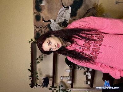 DarelleDaughter cam4 straight performer from United States of America  