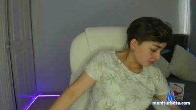 Bigdaddyboyxxx cam4 bicurious performer from Republic of Italy  