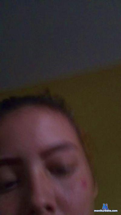 astrid_yall cam4 bicurious performer from United States of America feet latina cum teen 