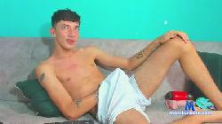 Maikol_Ortiz cam4 live cam performer profile