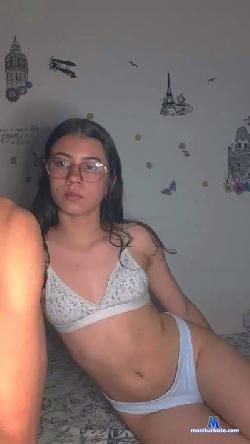 Lolaybugs44 cam4 live cam performer profile