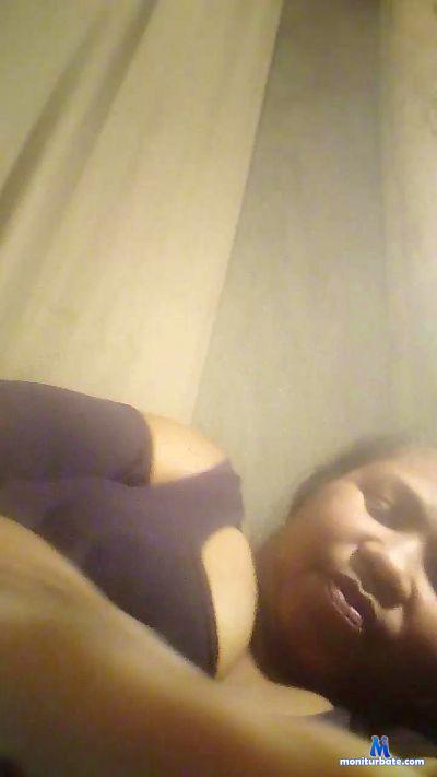 Shanah_xxx cam4 bisexual performer from Réunion  