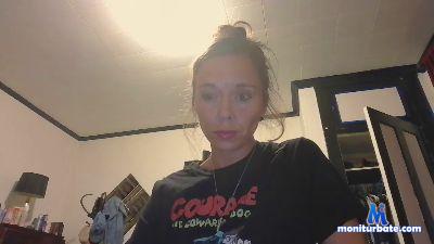 Ember_woods cam4 bisexual performer from United States of America C2C pussy cute masturbation spanking striptease amateur 