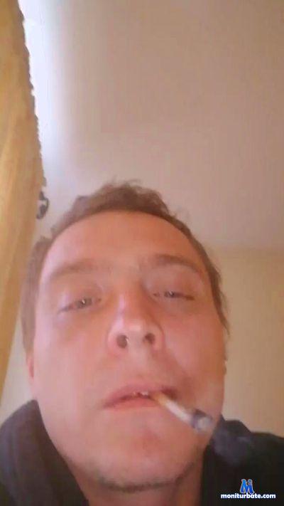 artratixyahoop2 cam4 bisexual performer from United Kingdom of Great Britain & Northern Ireland  