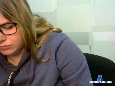 ReysiFrai cam4 straight performer from United States of America livetouch tokenkeno 
