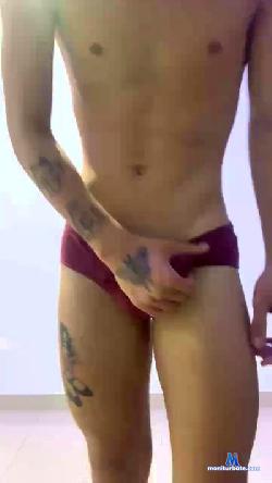 RyanL7 cam4 live cam performer profile