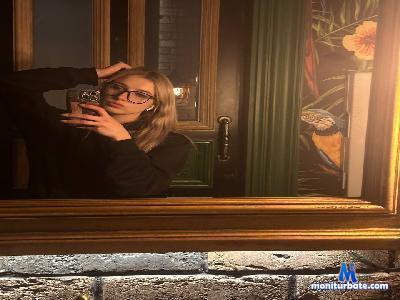 OdelynaCornett cam4 straight performer from Czech Republic spanking femdom C2C feet bigass 