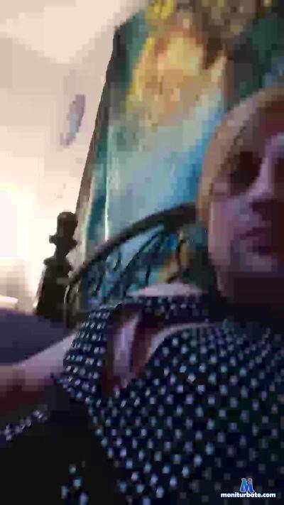 Savannahwes cam4 bisexual performer from United States of America  