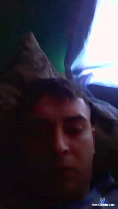 andresmc5 cam4 bicurious performer from Republic of Chile  