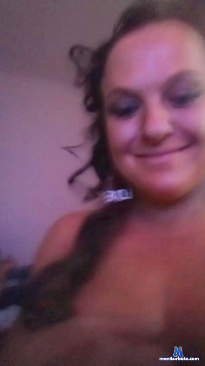 Lickmetilicum cam4 bisexual performer from United States of America  