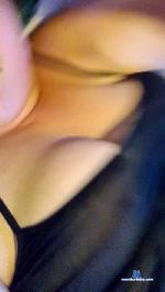 HevelynKris cam4 livecam show performer room profile