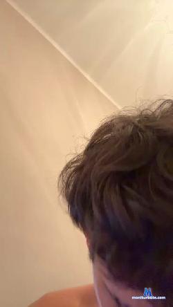 BaddyBoy21cm cam4 live cam performer profile