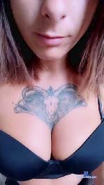 Giuli8879 cam4 livecam show performer room profile