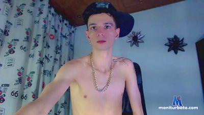 renatoxcute cam4 gay performer from United States of America  