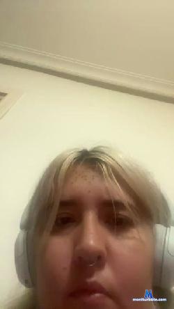 Gia77777 cam4 live cam performer profile