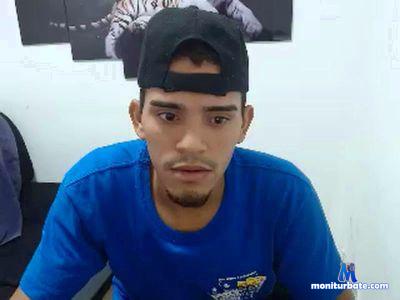 funguy064 cam4 gay performer from United States of America  