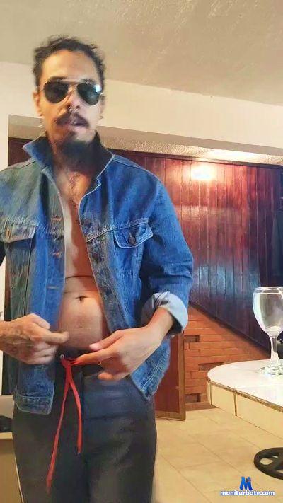LatinKen69 cam4 gay performer from United States of America  