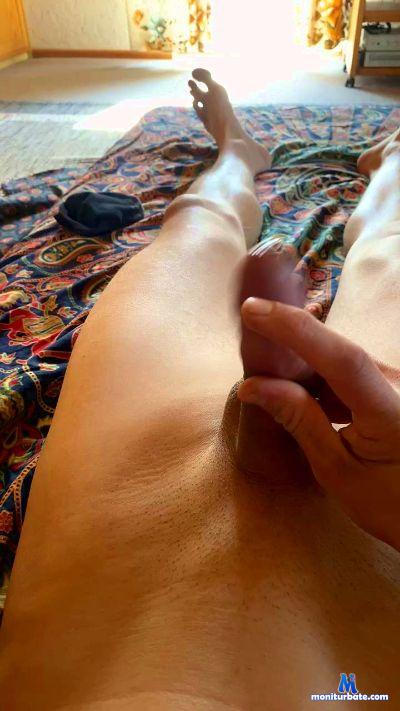 19volcom88 cam4 bisexual performer from Federal Republic of Germany  