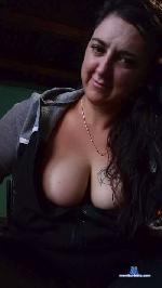 yaaahot cam4 livecam show performer room profile