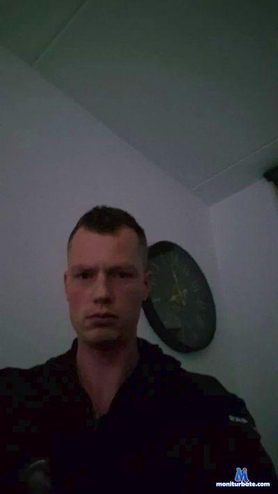 Thegoodboy36 cam4 straight performer from Kingdom of the Netherlands  