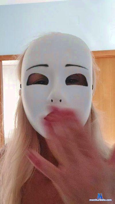 helenlove69 cam4 straight performer from Republic of Italy  