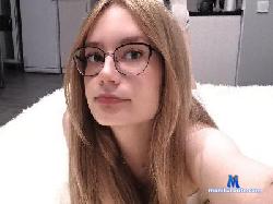 MaydaBirchfield cam4 live cam performer profile