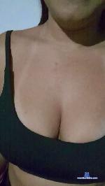 Aligataa cam4 livecam show performer room profile