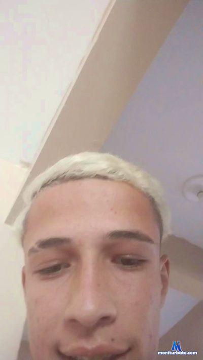 braslia624 cam4 bisexual performer from Federative Republic of Brazil  