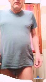 LeoneMilano cam4 livecam show performer room profile