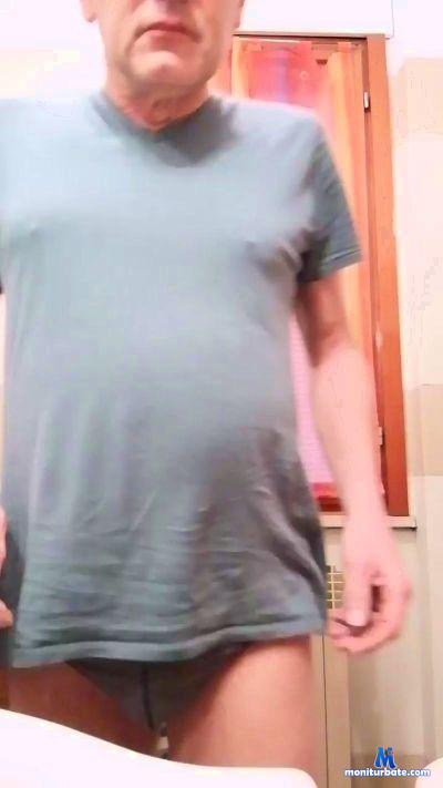 LeoneMilano cam4 bicurious performer from Republic of Italy  