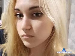 ElviaCheatwood cam4 live cam performer profile