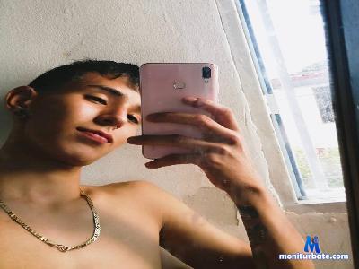 kiryto_babyhot cam4 gay performer from Republic of Colombia LiveTouch 