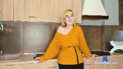 LynnaHames cam4 live cam performer profile