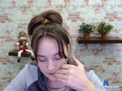 EvaFay cam4 straight performer from United States of America orgasm show rollthedice striptease 