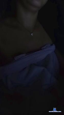milla81 cam4 live cam performer profile