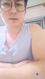 HHvzla cam4 livecam show performer room profile