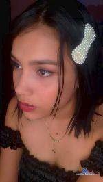 girls_house cam4 livecam show performer room profile