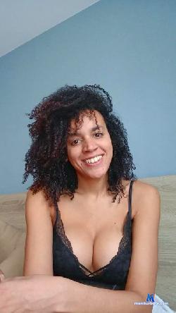 FemDomlia cam4 live cam performer profile