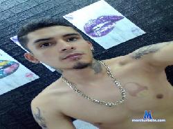 jhonnyboyslatin cam4 live cam performer profile