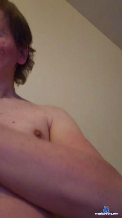 leoman65sexy cam4 straight performer from Canada  