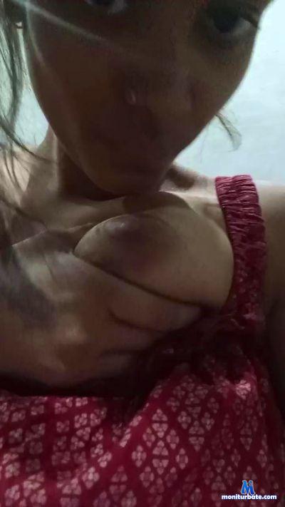 tanyaa_hot cam4 straight performer from Republic of India  