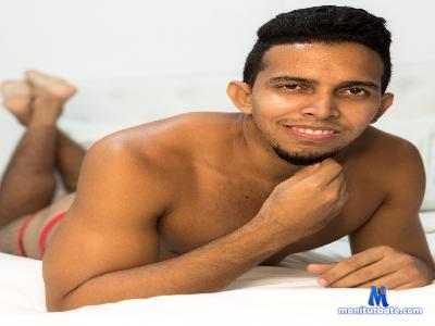 Latin_Anthony cam4 bicurious performer from Republic of Colombia cum young muscle latino new spinthewheel 