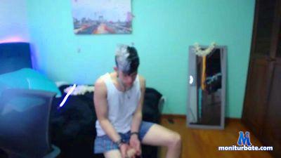 Jeffrey_big_boy cam4 straight performer from Republic of Colombia feeling horny today make cum rollthedice 