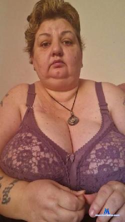 Coraltetona cam4 live cam performer profile
