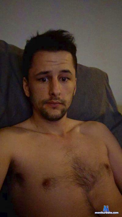 canad1anbo1 cam4 bisexual performer from Canada  