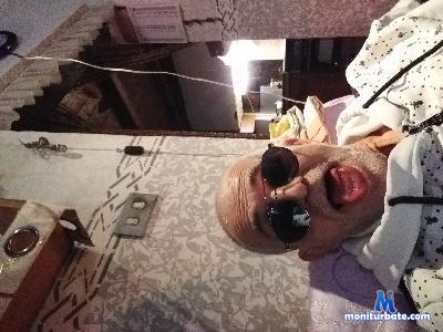 giannifFunHot cam4 gay performer from Republic of Italy  